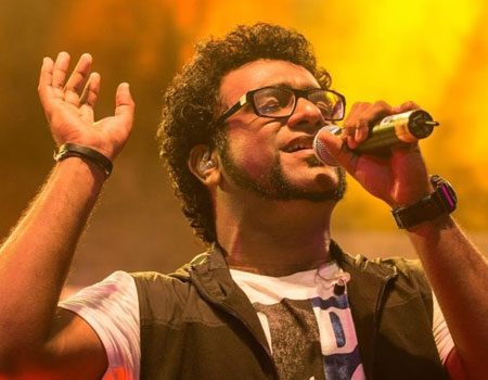 Perfromance by singer Haricharan