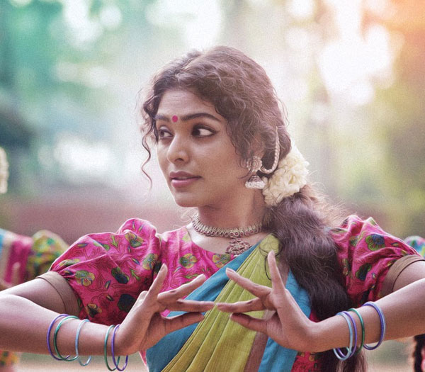 image of top dancer Rima-kallingal for wedding events