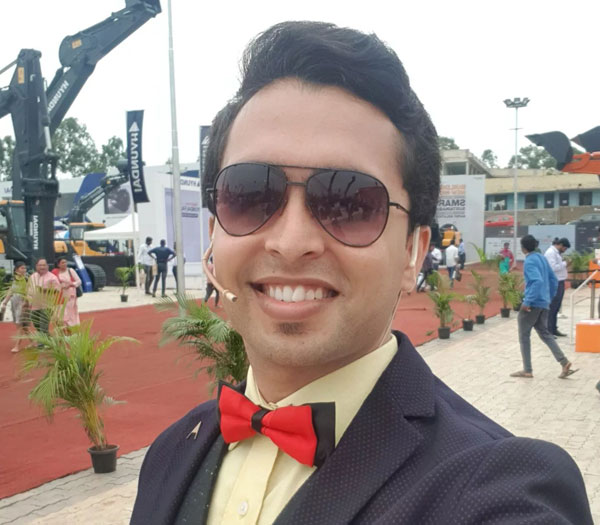 special performance act TEJASWI – PIXEL POI / MENTALIST/ UNICYCLIST/ JUGGLER
