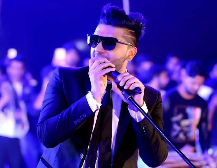 Guru Randhawa performance